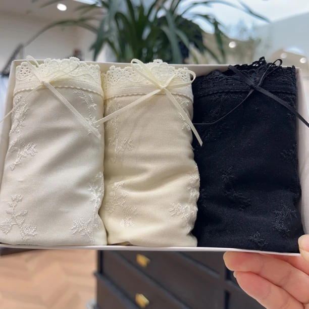 中高腰提花舒适透气时尚女士蕾丝内裤