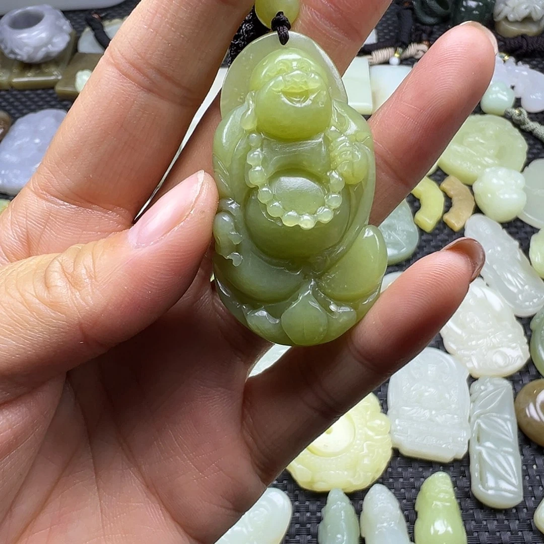 和田玉未镶嵌颈饰卡50