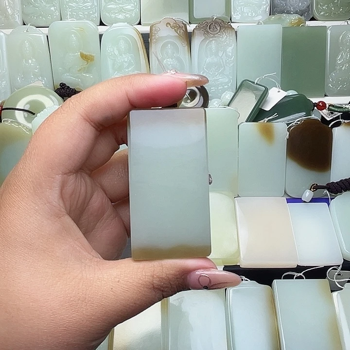 颈饰未镶嵌和田玉