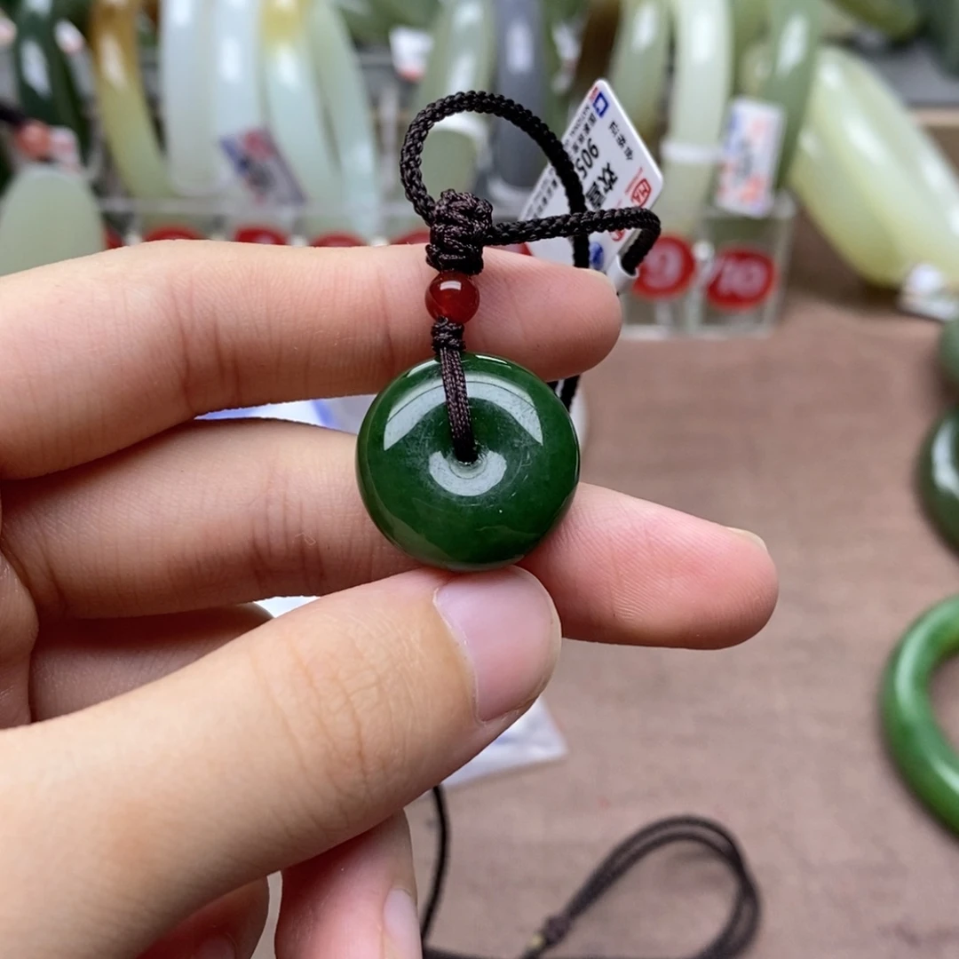 和田玉手镯未镶嵌大*