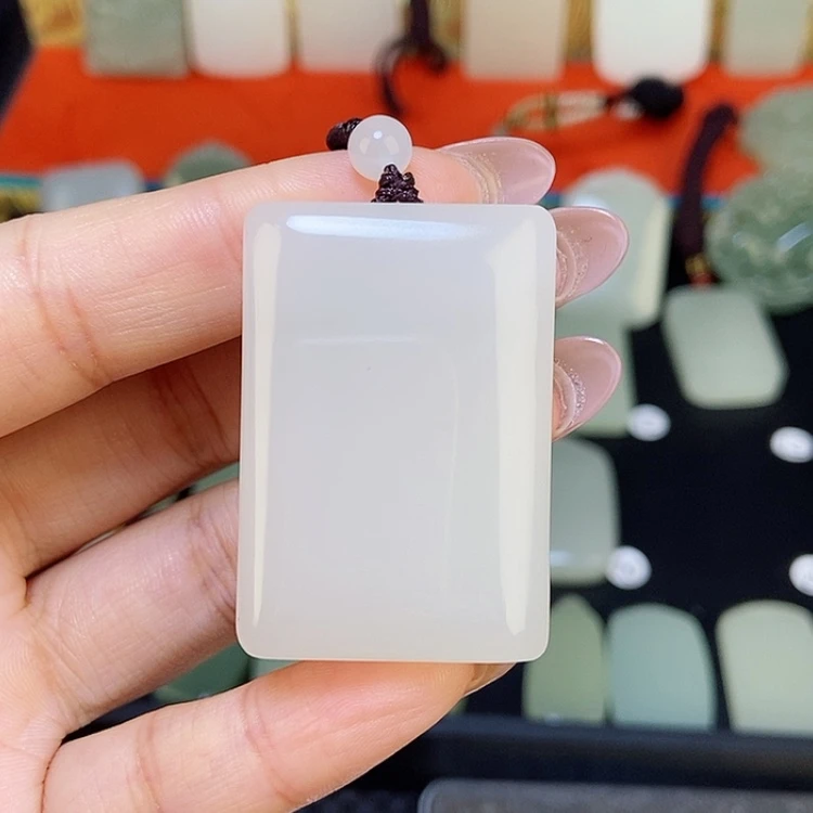 【闪购商品】颈饰未镶嵌和田玉