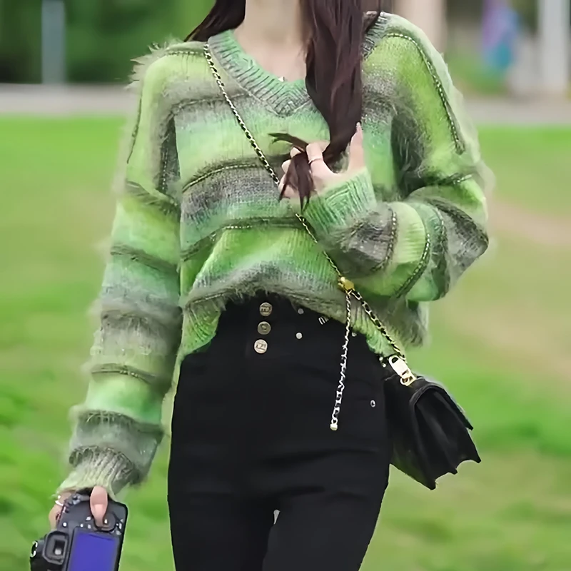 小个子打底条纹时尚内搭毛衣女秋冬新款显瘦短款V领长袖毛衣上衣