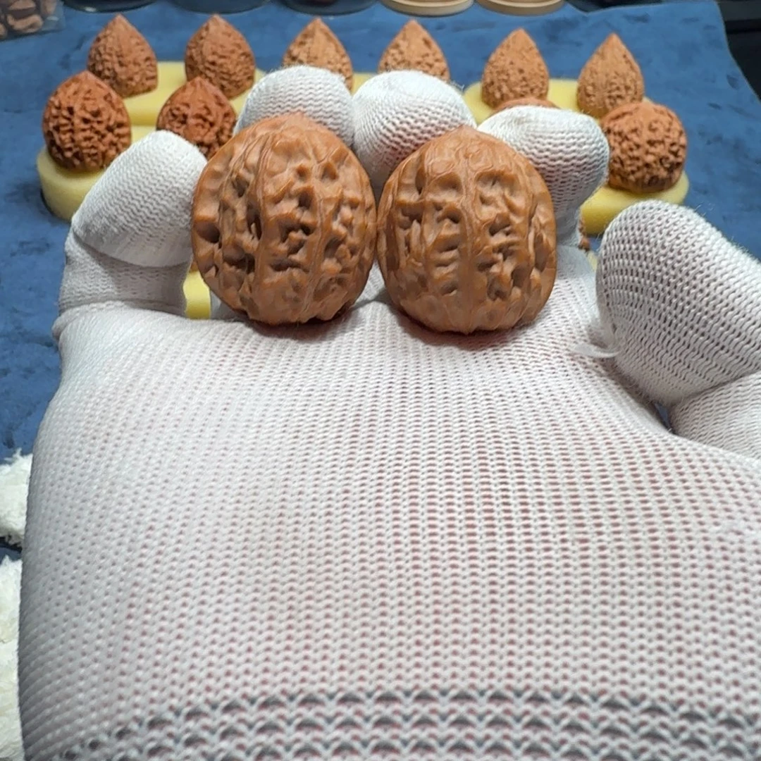 文玩核桃吊坠野生36