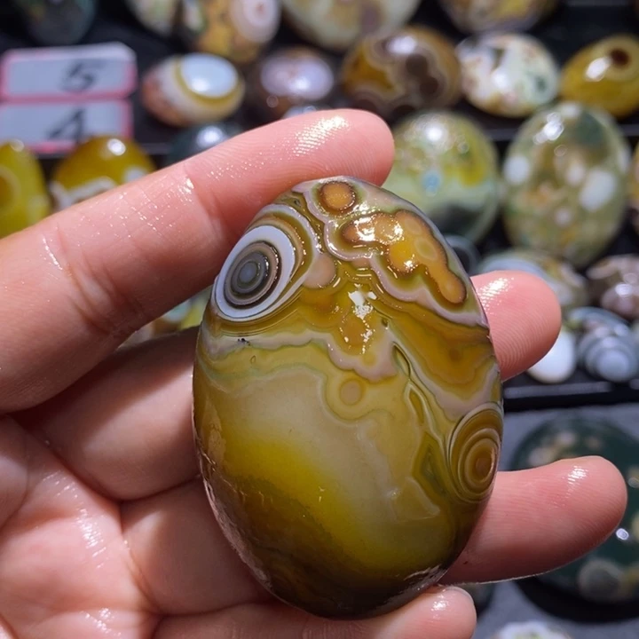 玛瑙/玉髓未镶嵌珠宝奇石136