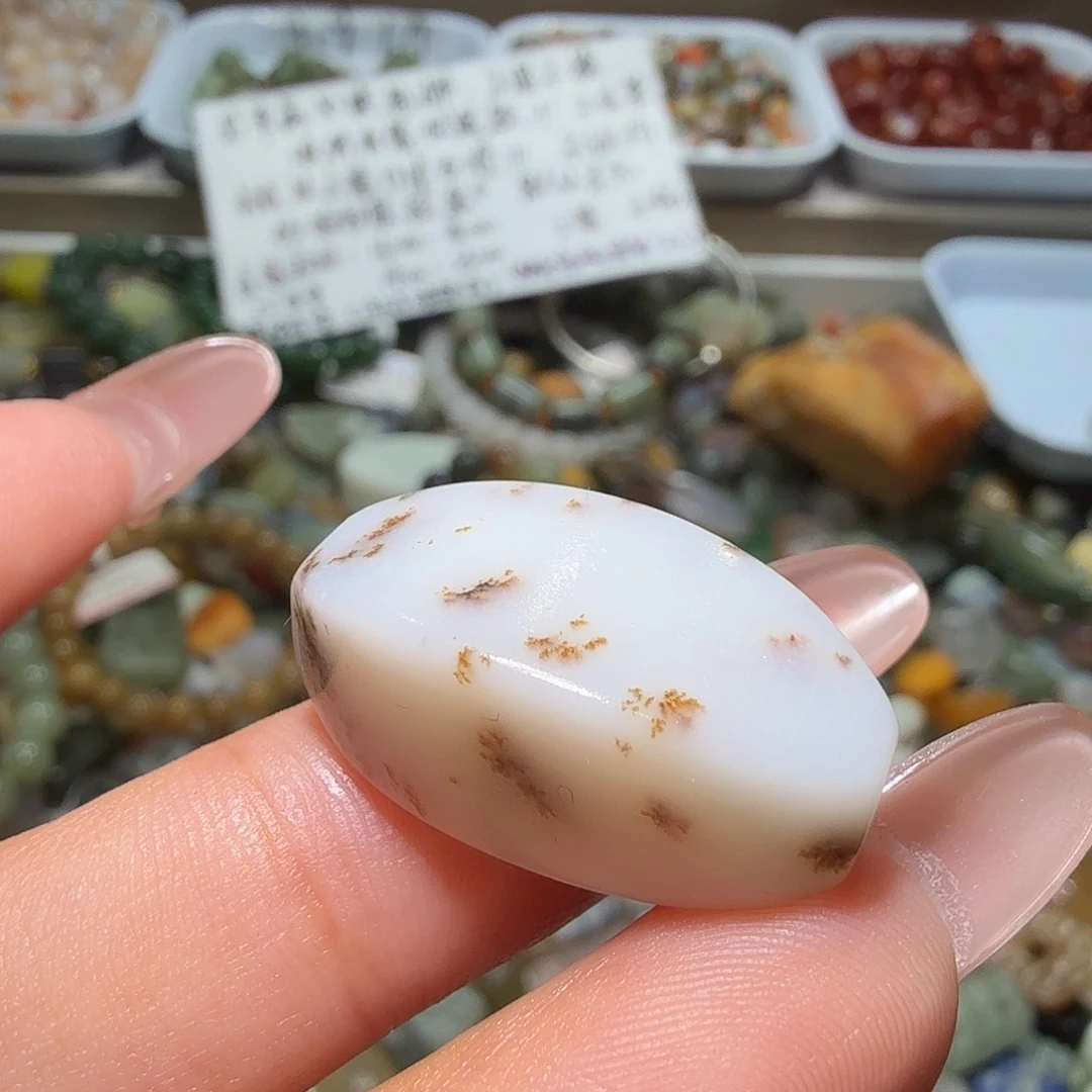 和田玉未镶嵌珠宝奇石