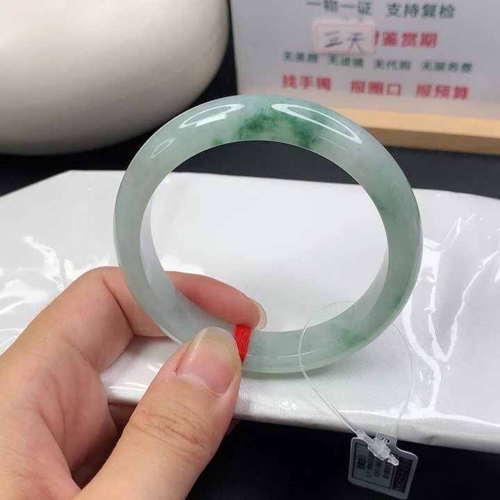 翡翠手镯未镶嵌5758