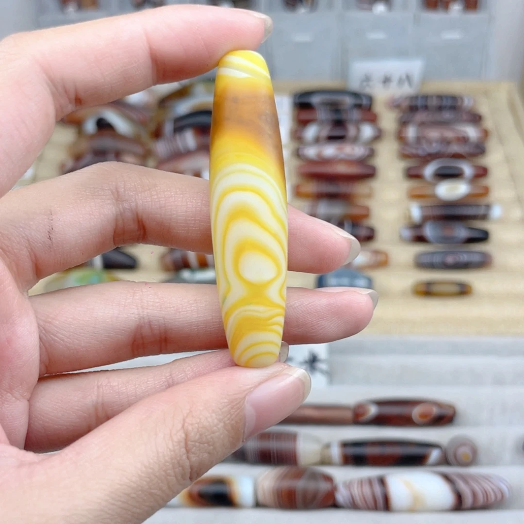 I***U玛瑙/玉髓合金颈饰