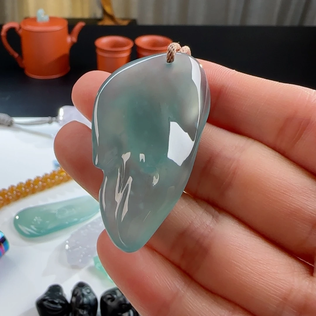 颈饰未镶嵌翡翠橦