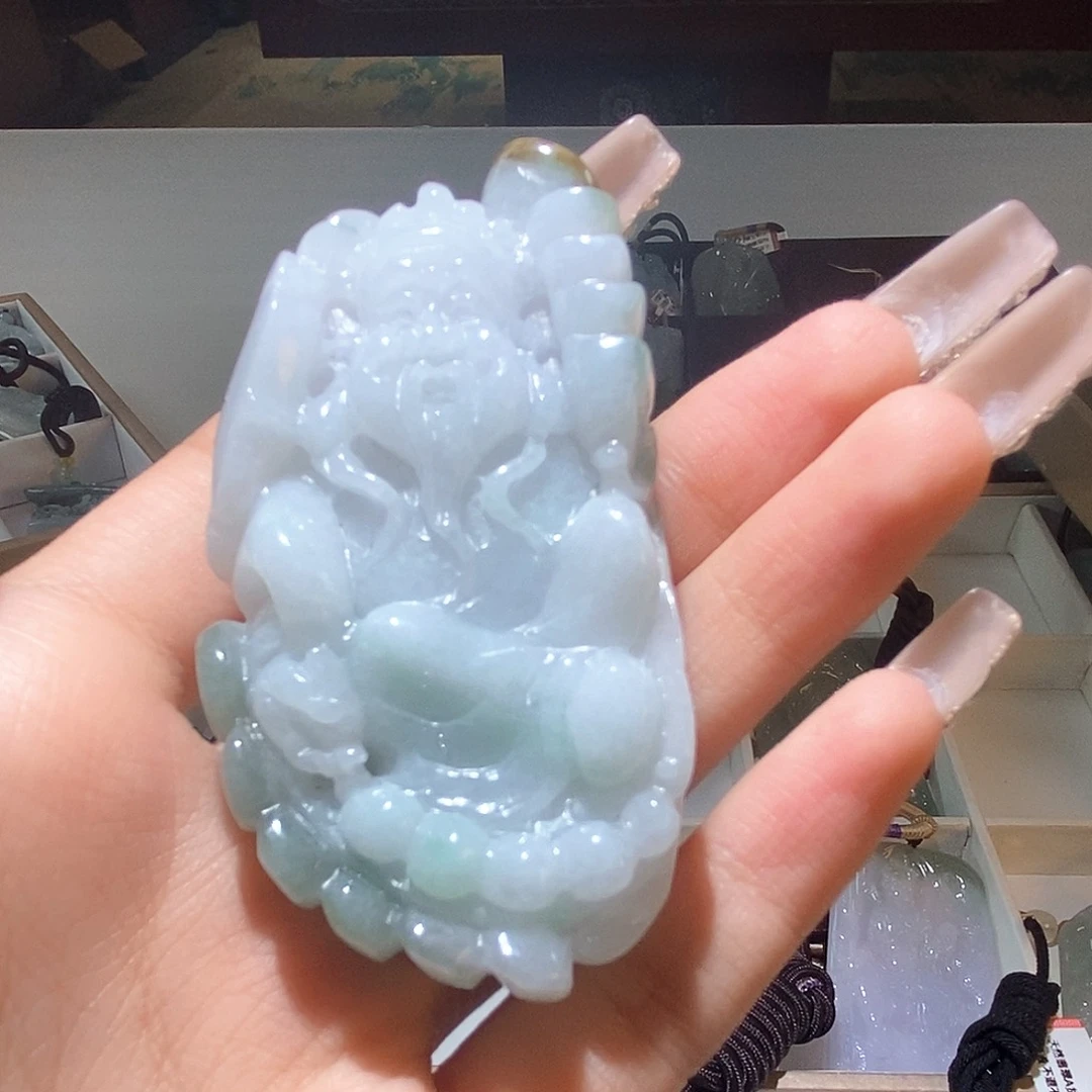 翡翠颈饰未镶嵌天然