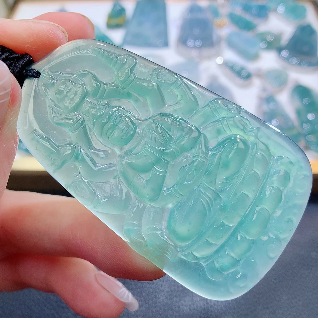 翡翠颈饰未镶嵌翡翠