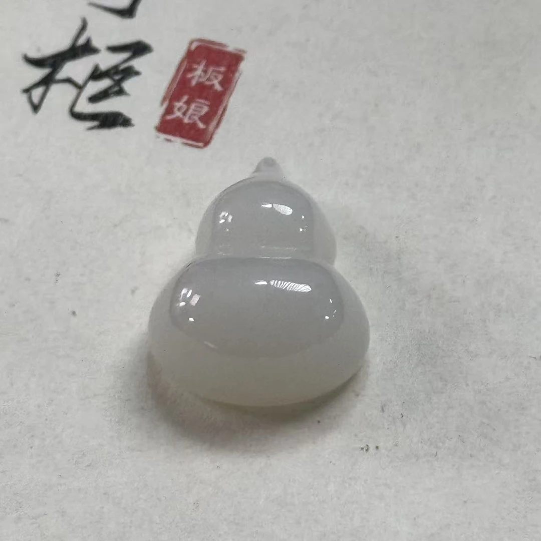 天然和田玉羊脂白葫芦吊坠（定制18k金弹簧扣）