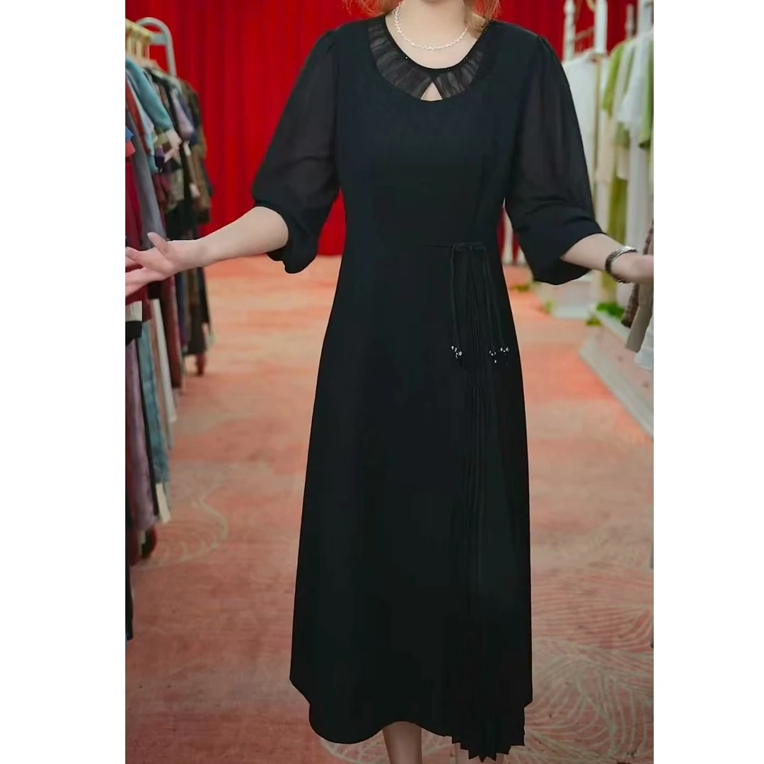 V1069  新款气质时尚百搭简约设计感显瘦连衣裙小黑裙