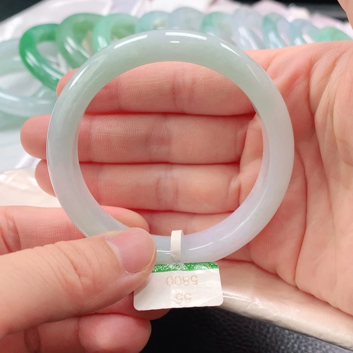 翡翠手镯未镶嵌缅甸A货翡翠手镯