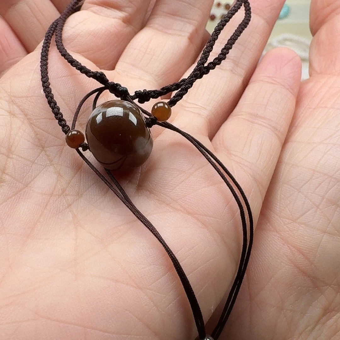 苏***袍和田玉未镶嵌吊坠(不含链)