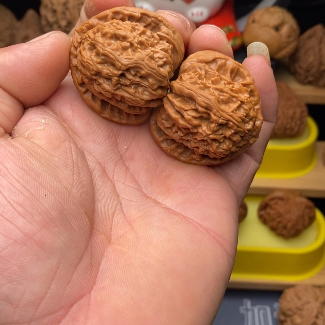 大***大文玩核桃把件39三角白