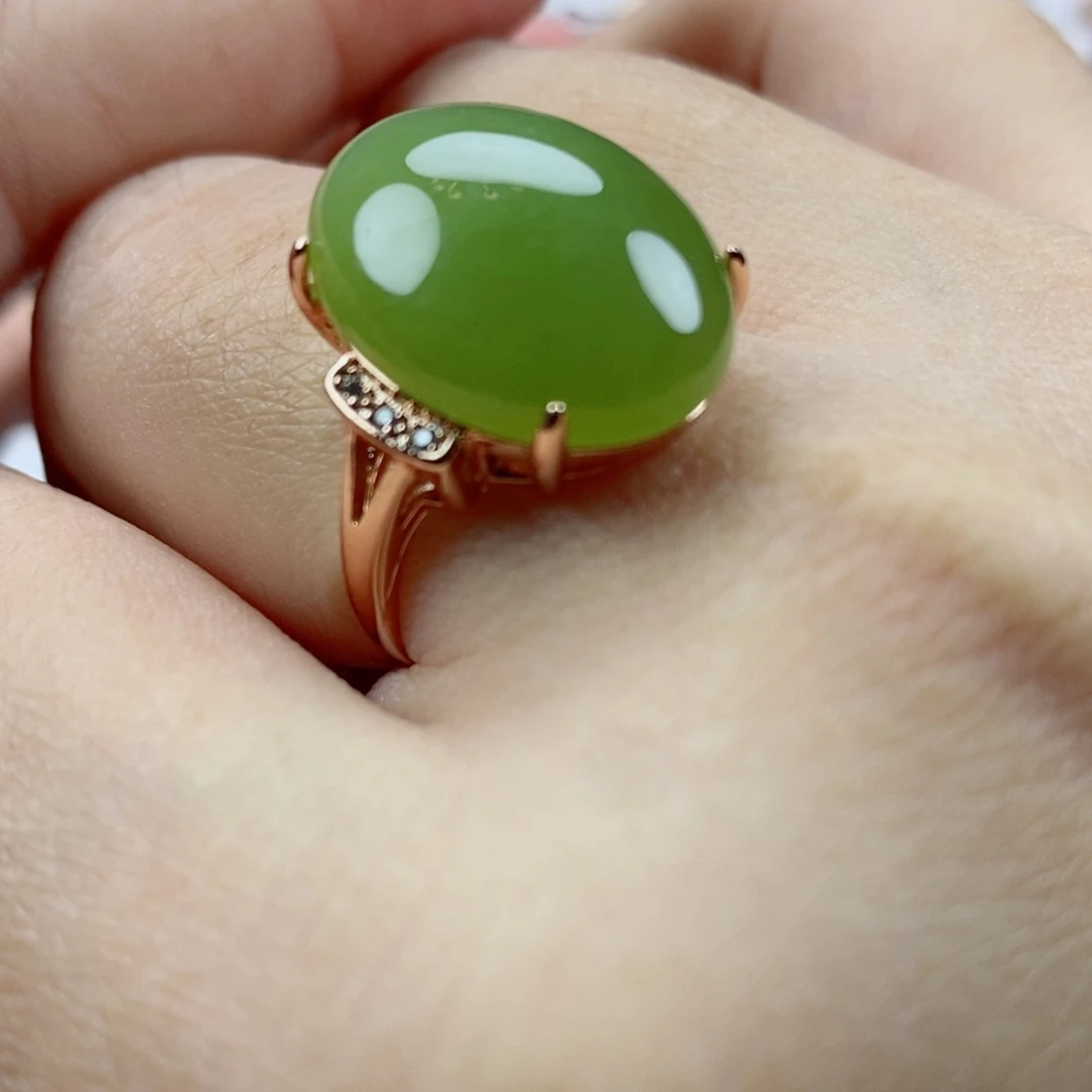 未镶嵌戒指和田玉