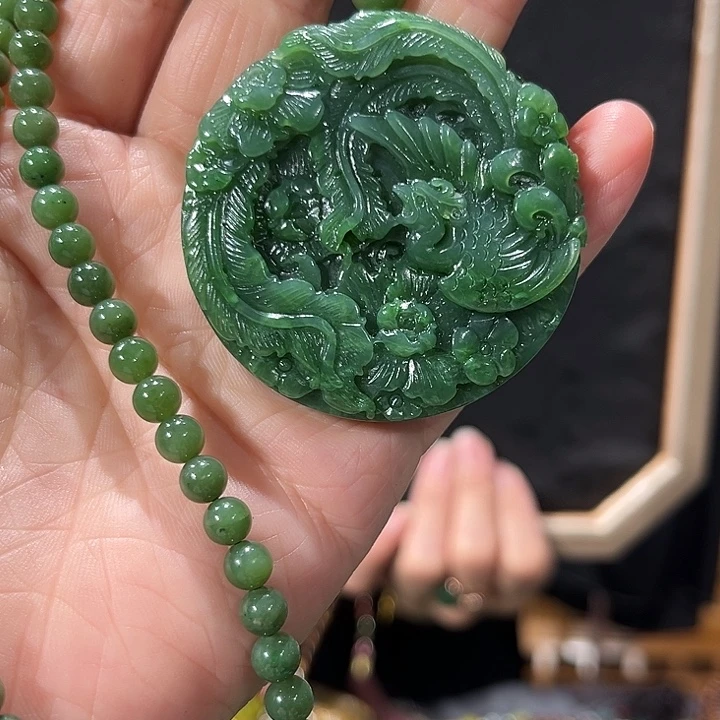 颈饰未镶嵌和田玉