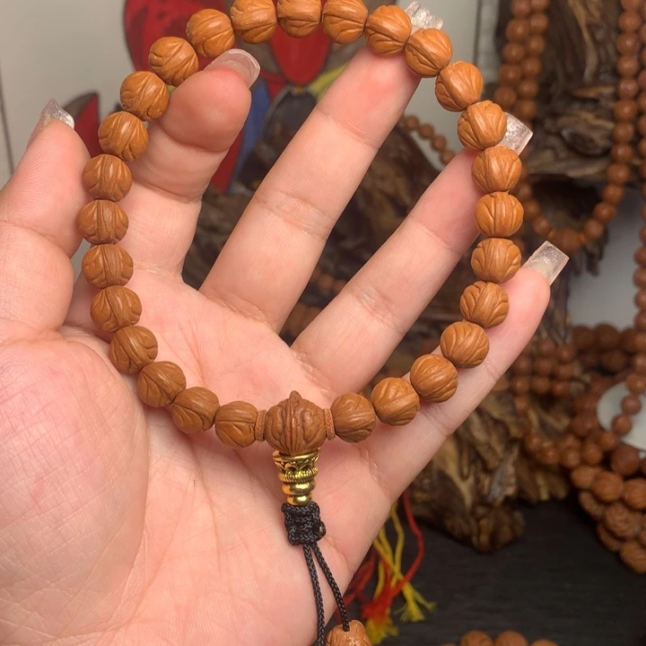 多***余桃核吊坠10玉龙脊