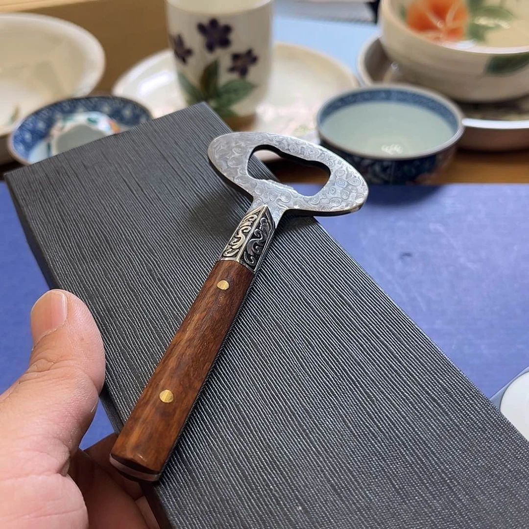 盖碗在一起就是要开心的一