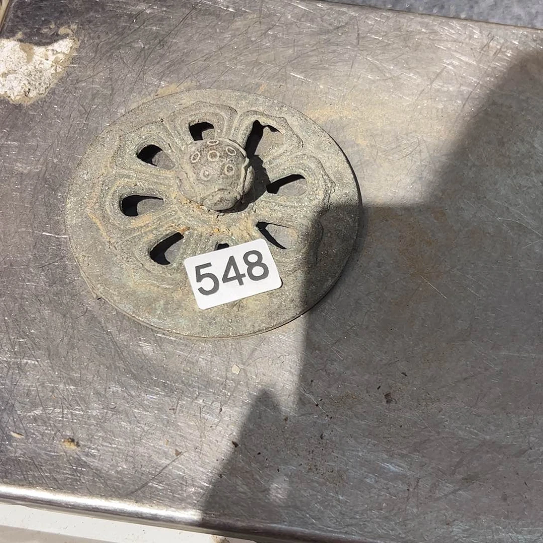 嚴***院微瑕疵黄铜摆件工艺品