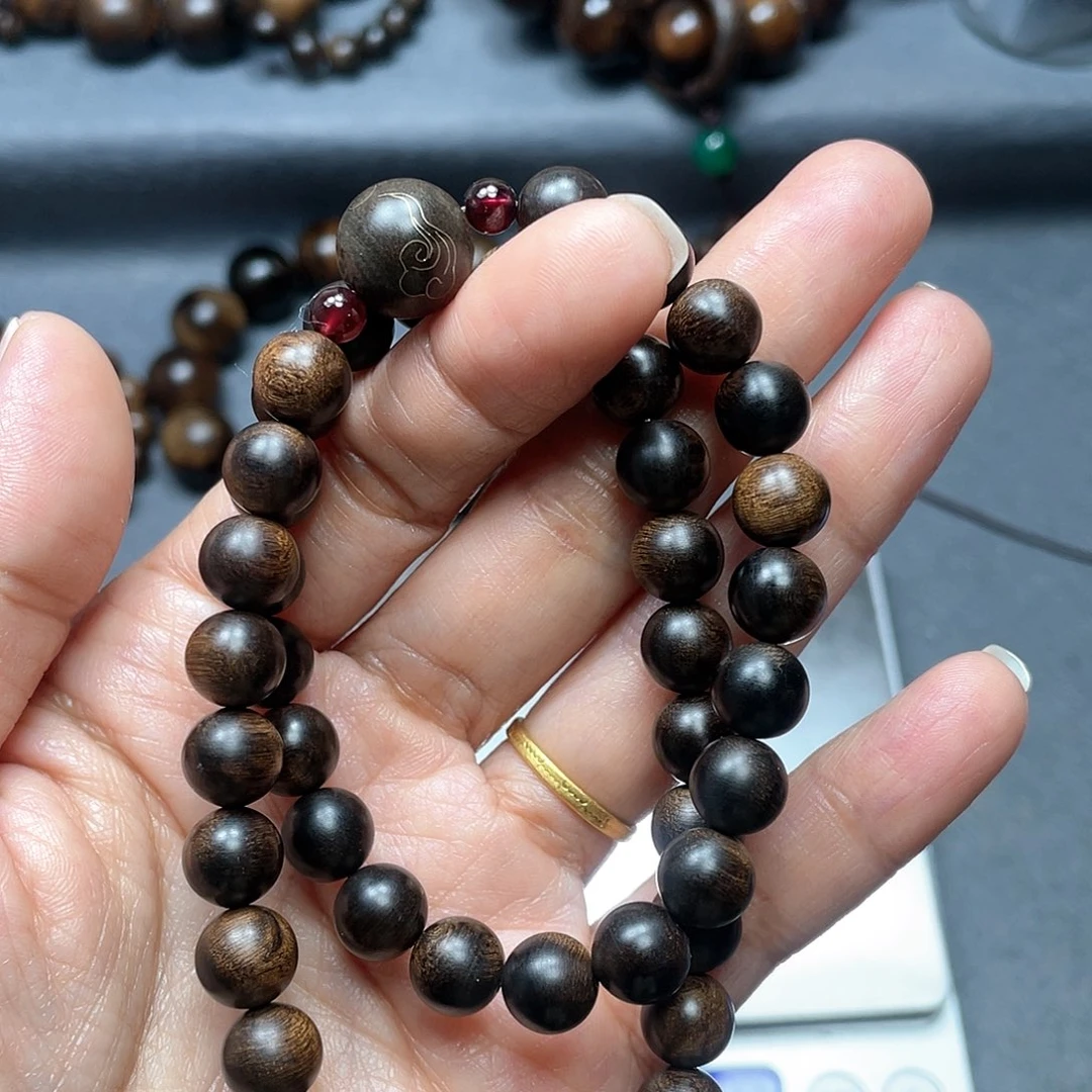 沉香手串白棋瘤疤0.9