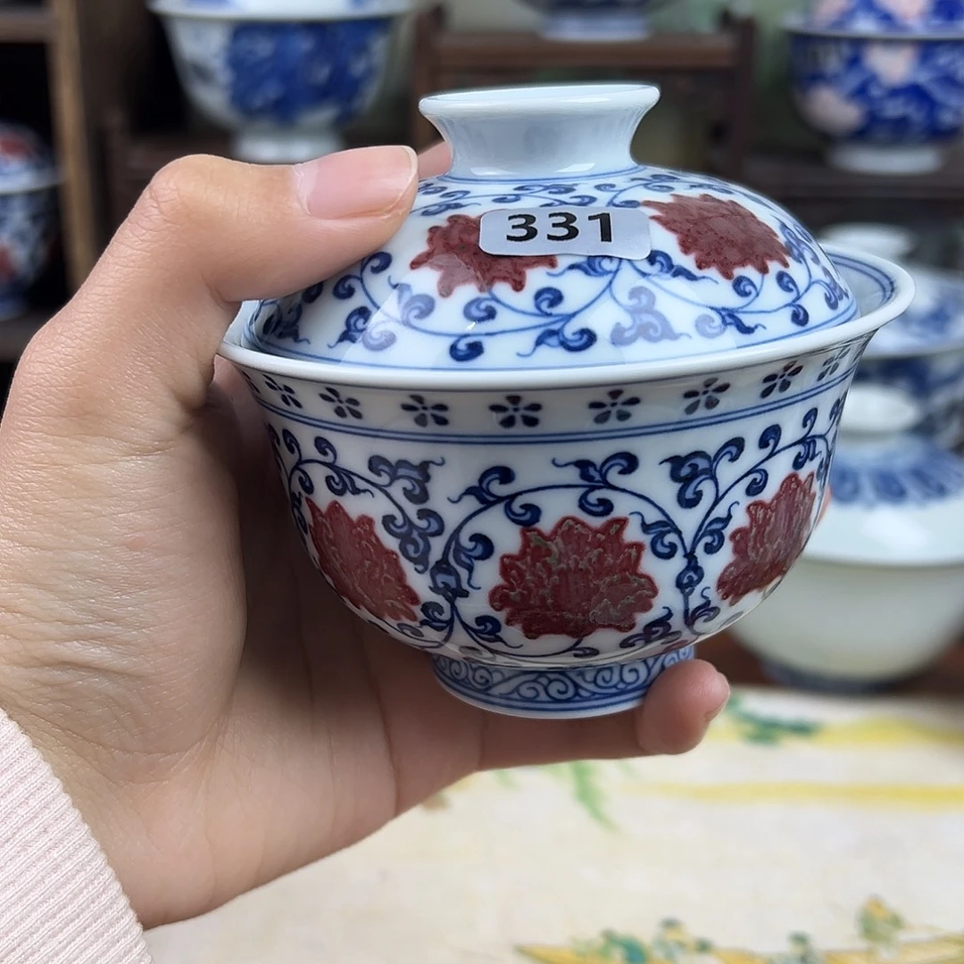 峰***哥瓷其他缠枝莲釉里红盖碗331