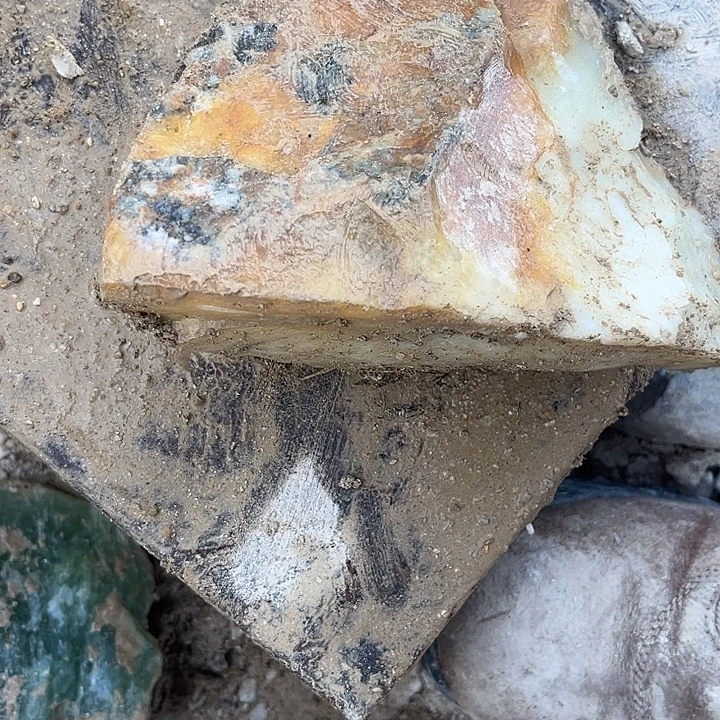 仁***者蛇纹石玉未镶嵌天然岫玉原石多样性发一