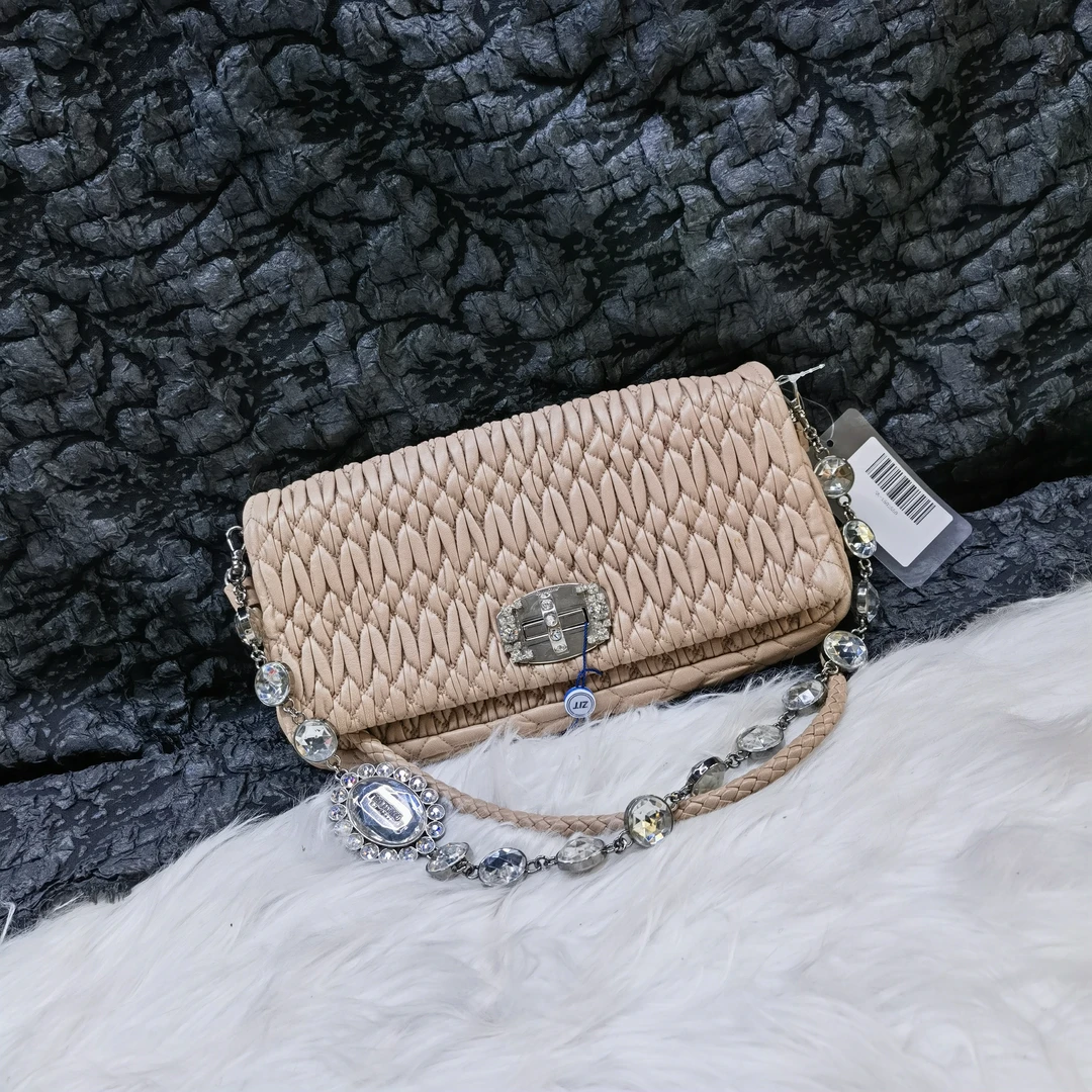 95新 MIU MIU/缪缪 奶茶色小号褶皱彩宝单肩包
