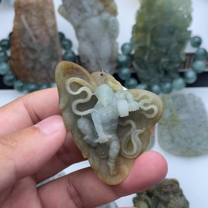 未镶嵌定制翡翠雷震子