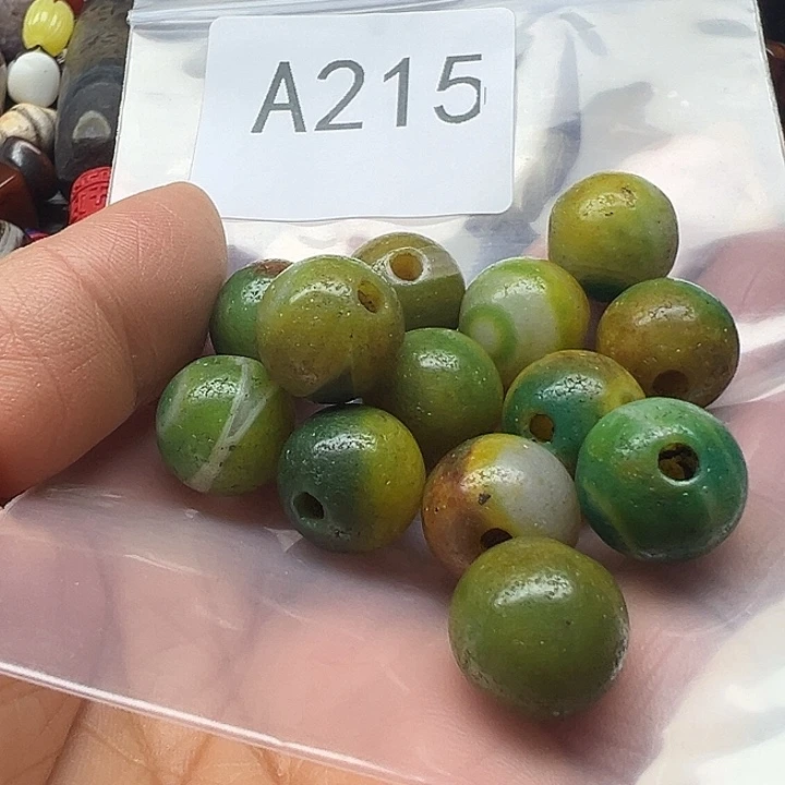 飞***朵玛瑙/玉髓未镶嵌手链