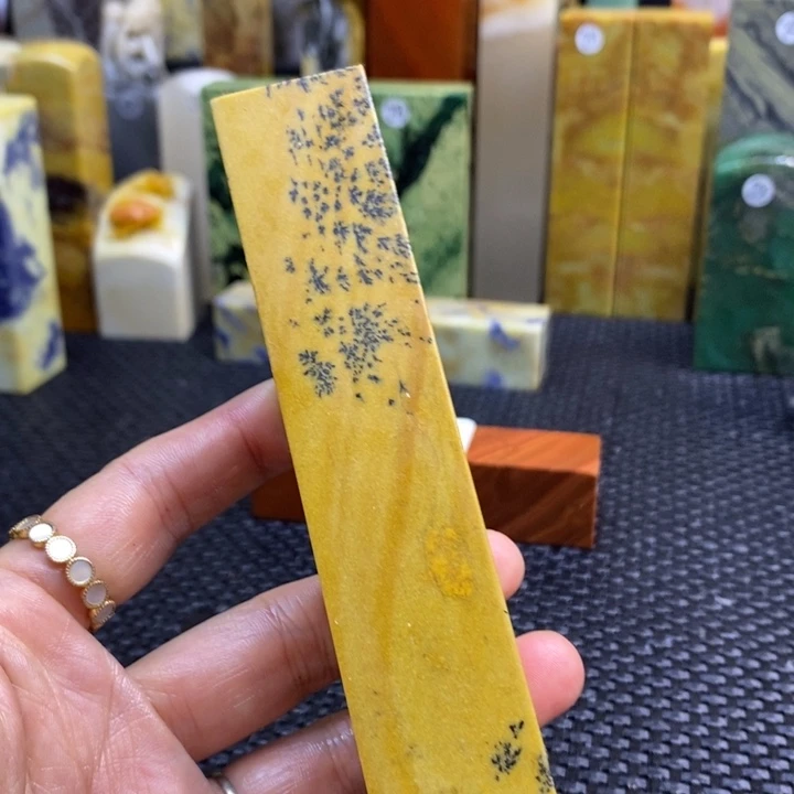 云南石月*?青田石印章石