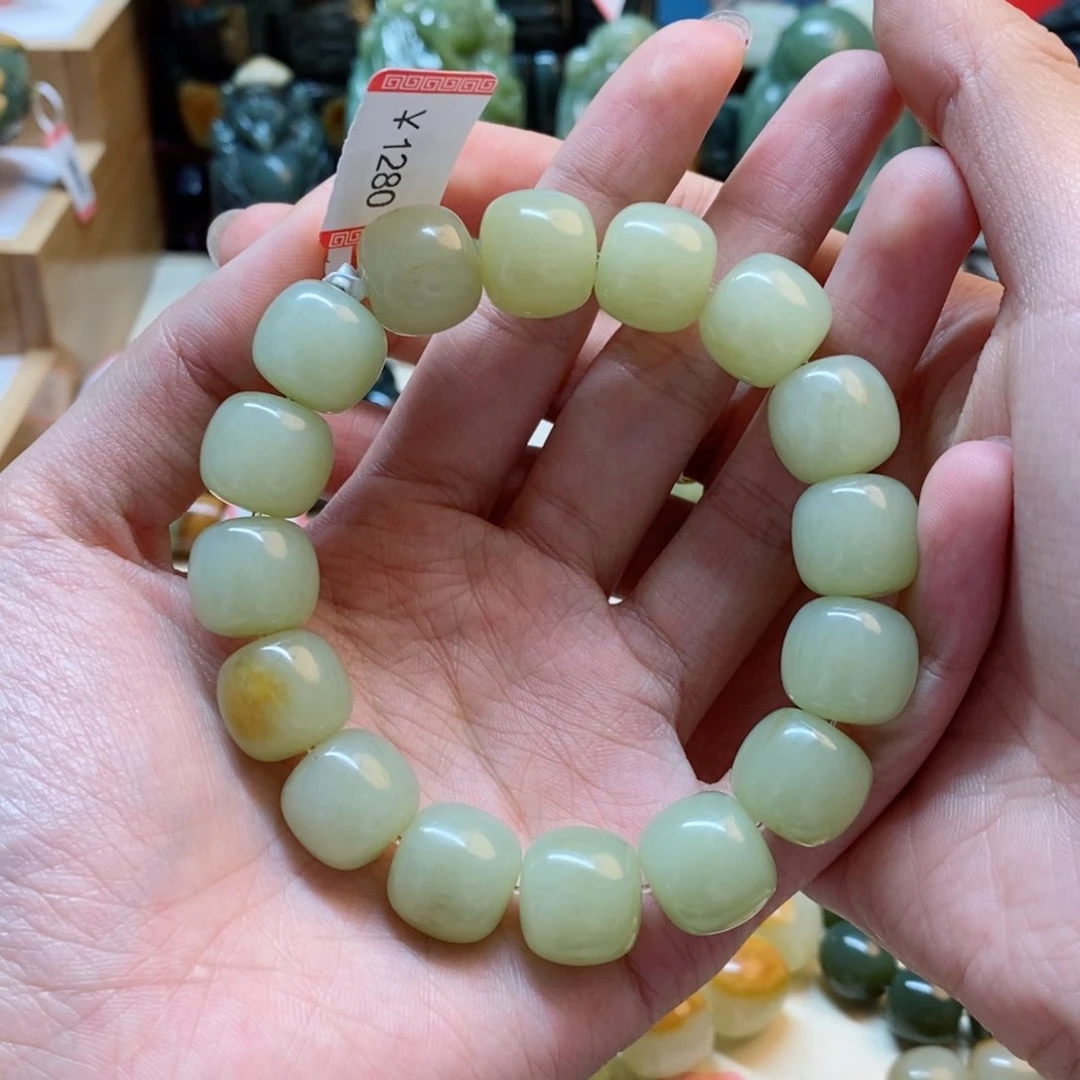 透闪石质玉手串未镶嵌