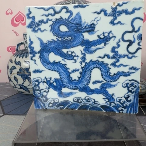 摆件青花海水龙纹图案。。。