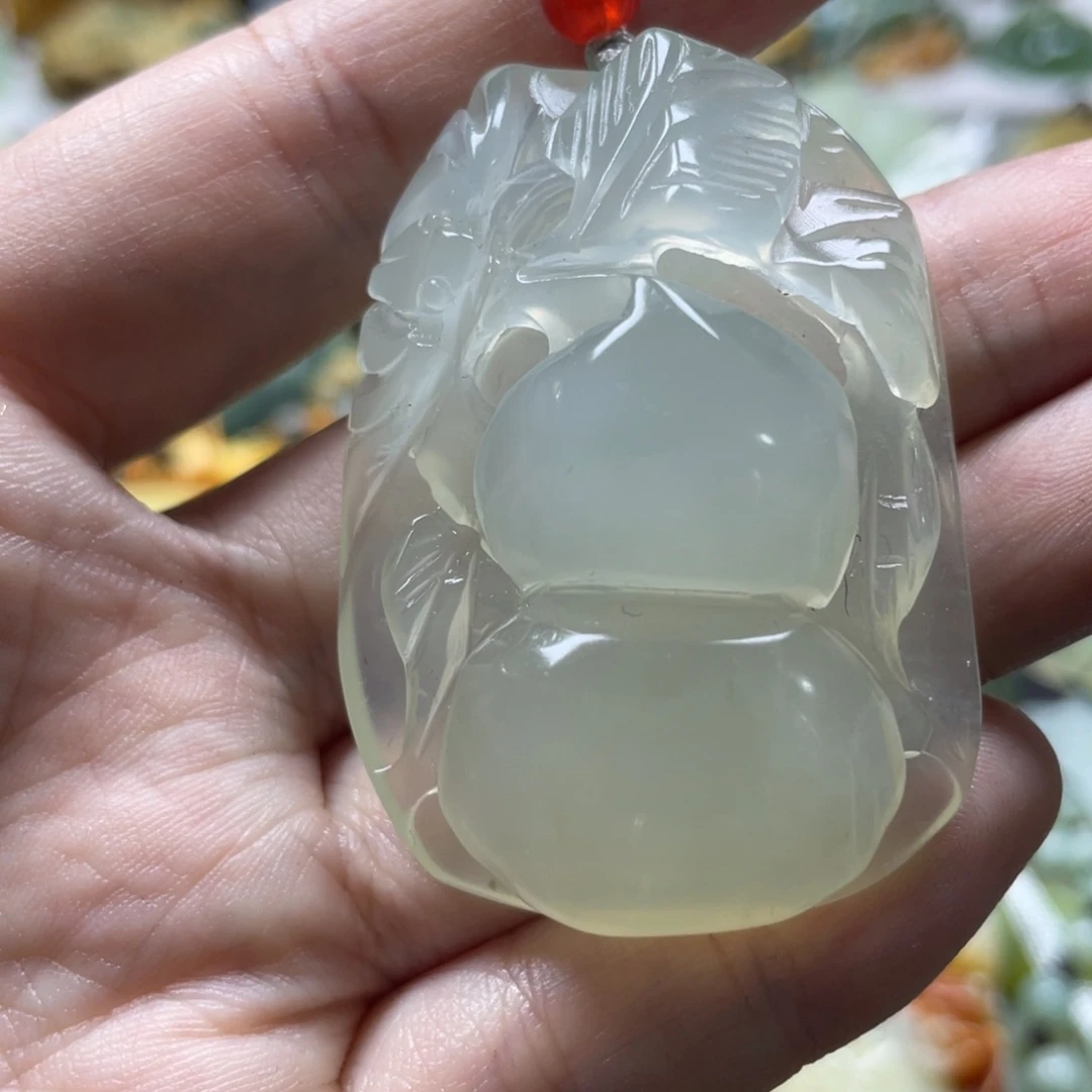 蛇纹石玉未镶嵌吊坠