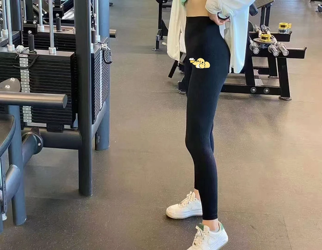 俺大妈 无感修身健身瑜伽打底裤