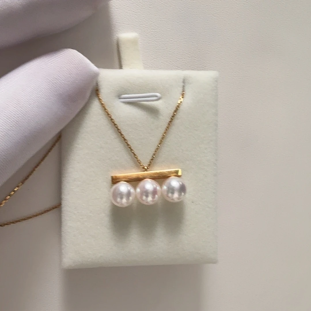 颈饰18K金镶嵌海水珍珠8-8.5平衡木吊坠
