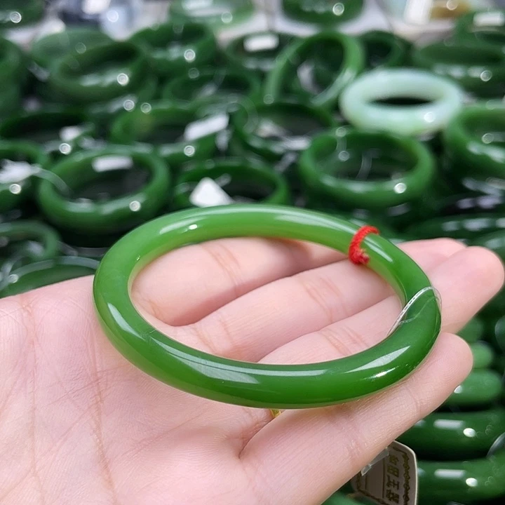 未镶嵌手镯和田玉（碧玉）