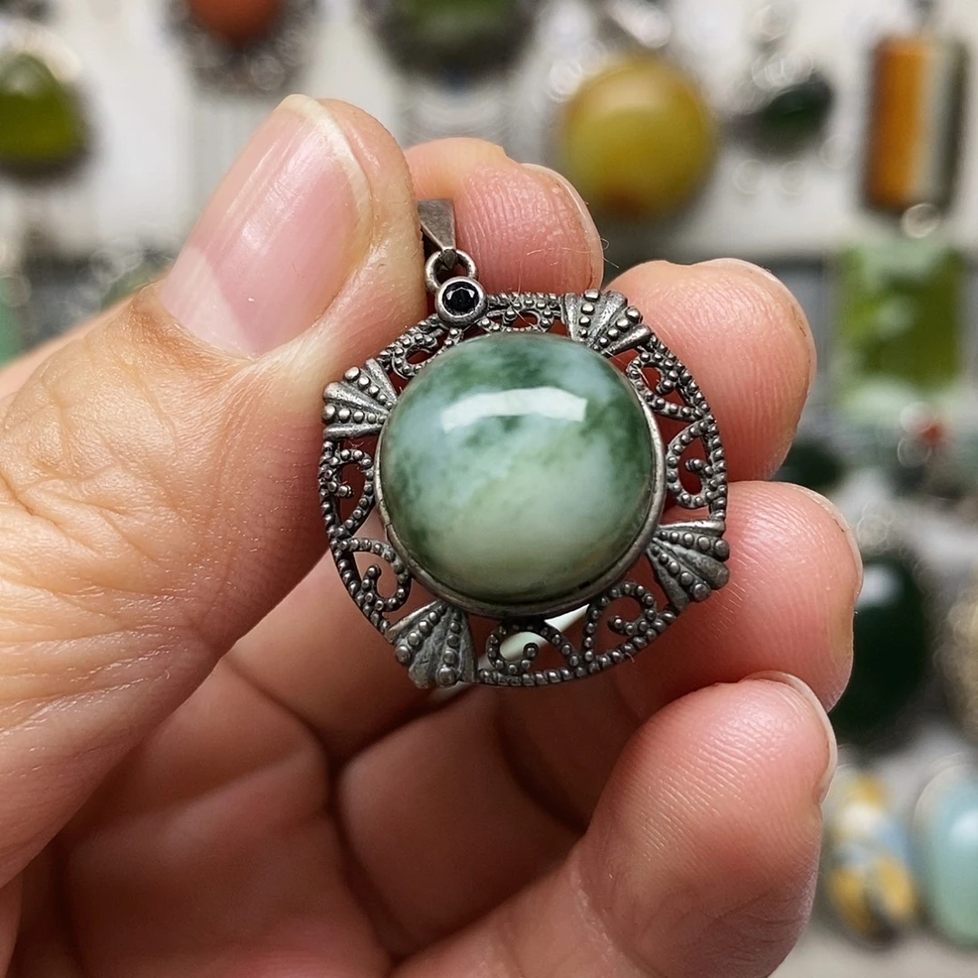 蛇纹石玉银S925镶嵌吊坠