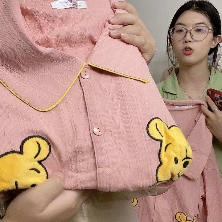 羊羔毛粉色的套装睡衣套装