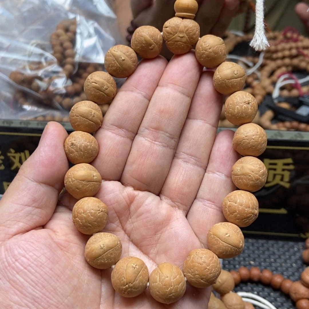 凤眼菩提吊坠16头货手持