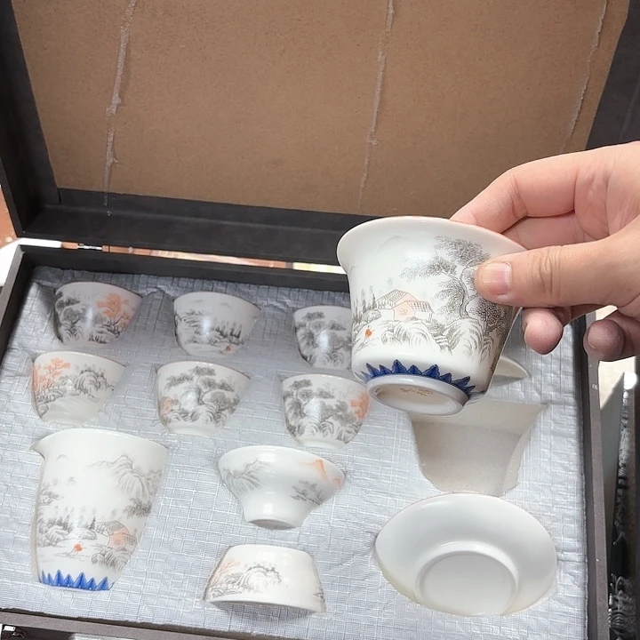 孤品茶具套装等。