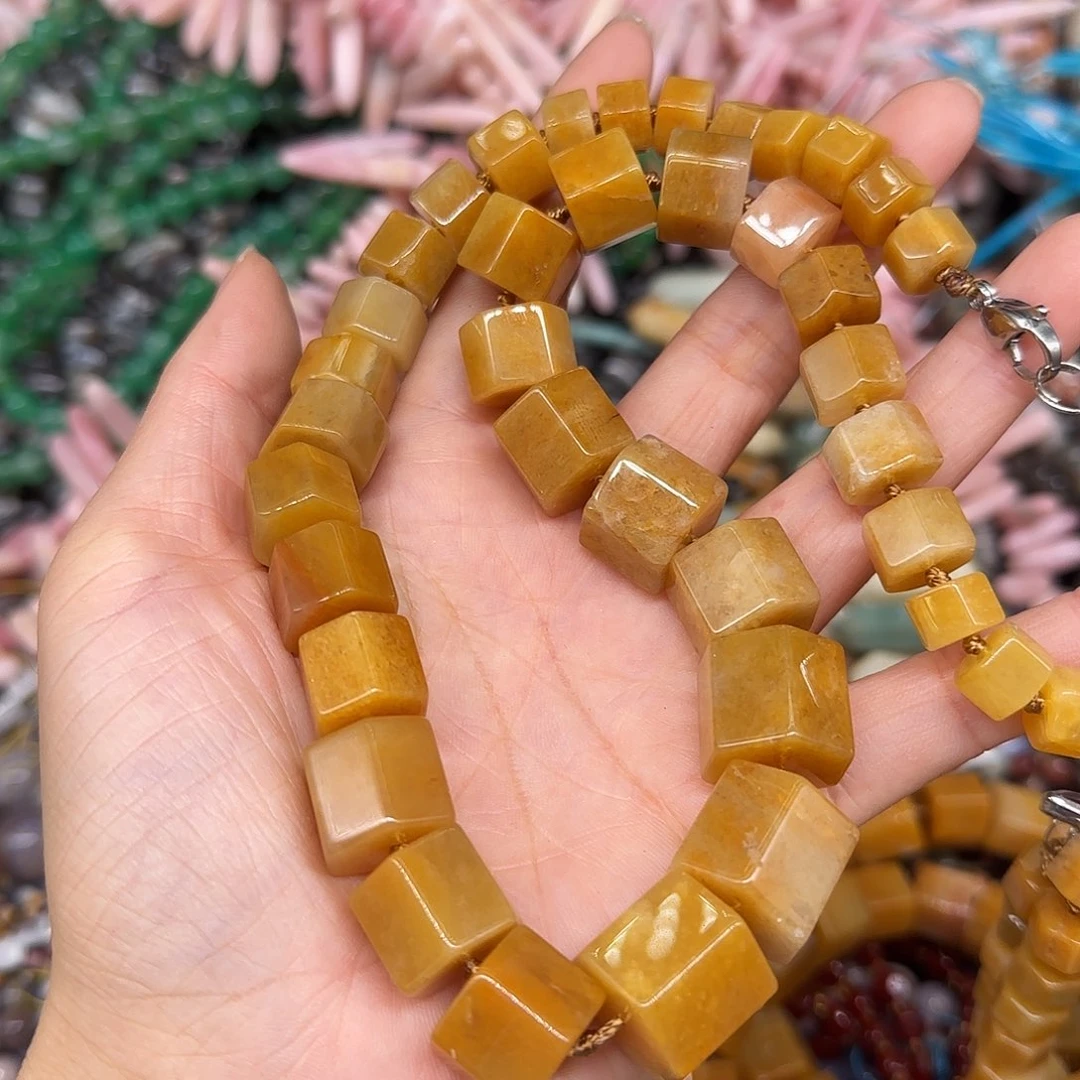 玛瑙/玉髓合金珠宝半成品黄玉项链一条