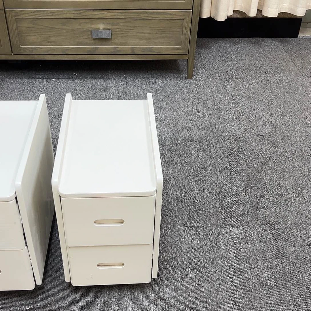 实木家具床头柜白色