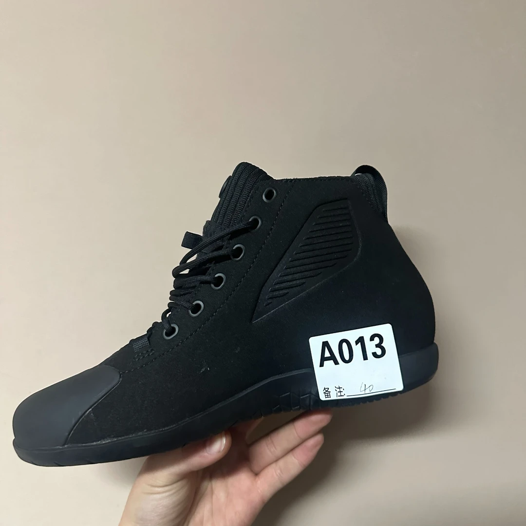 高端男女户外休闲鞋A013