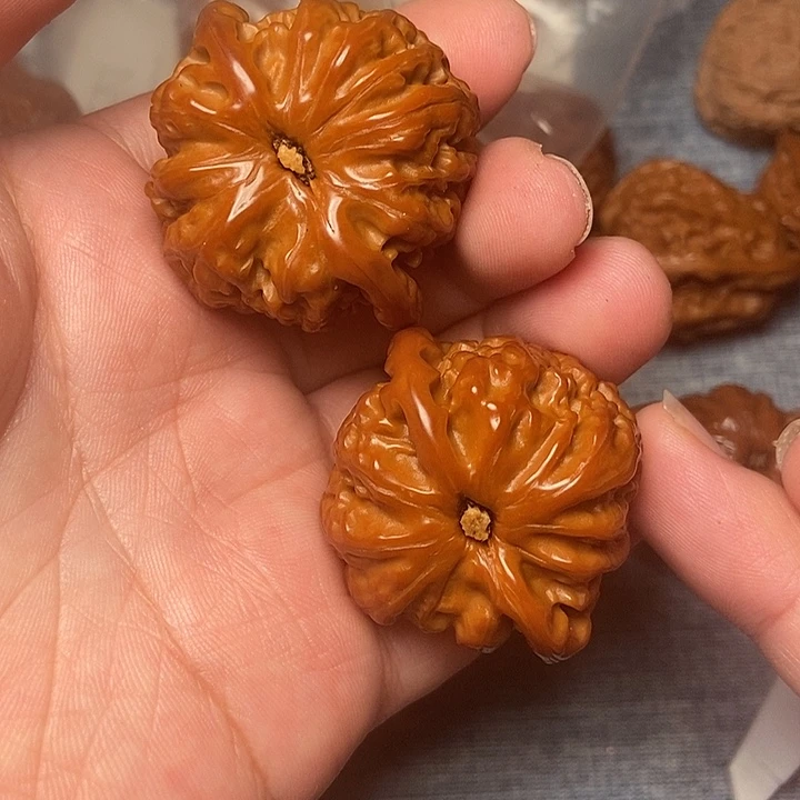 伯***猫吊坠文玩核桃白41