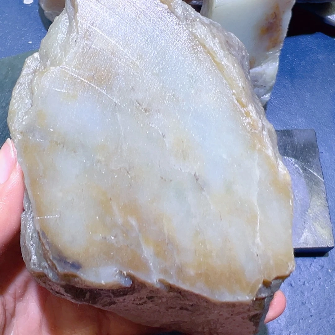 和田玉未镶嵌珠宝半成品