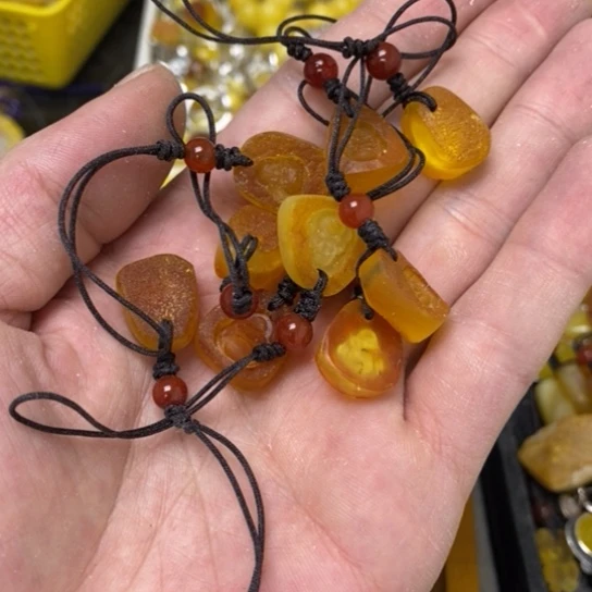 蜜蜡裸石未镶嵌多样性发货笑佛3个