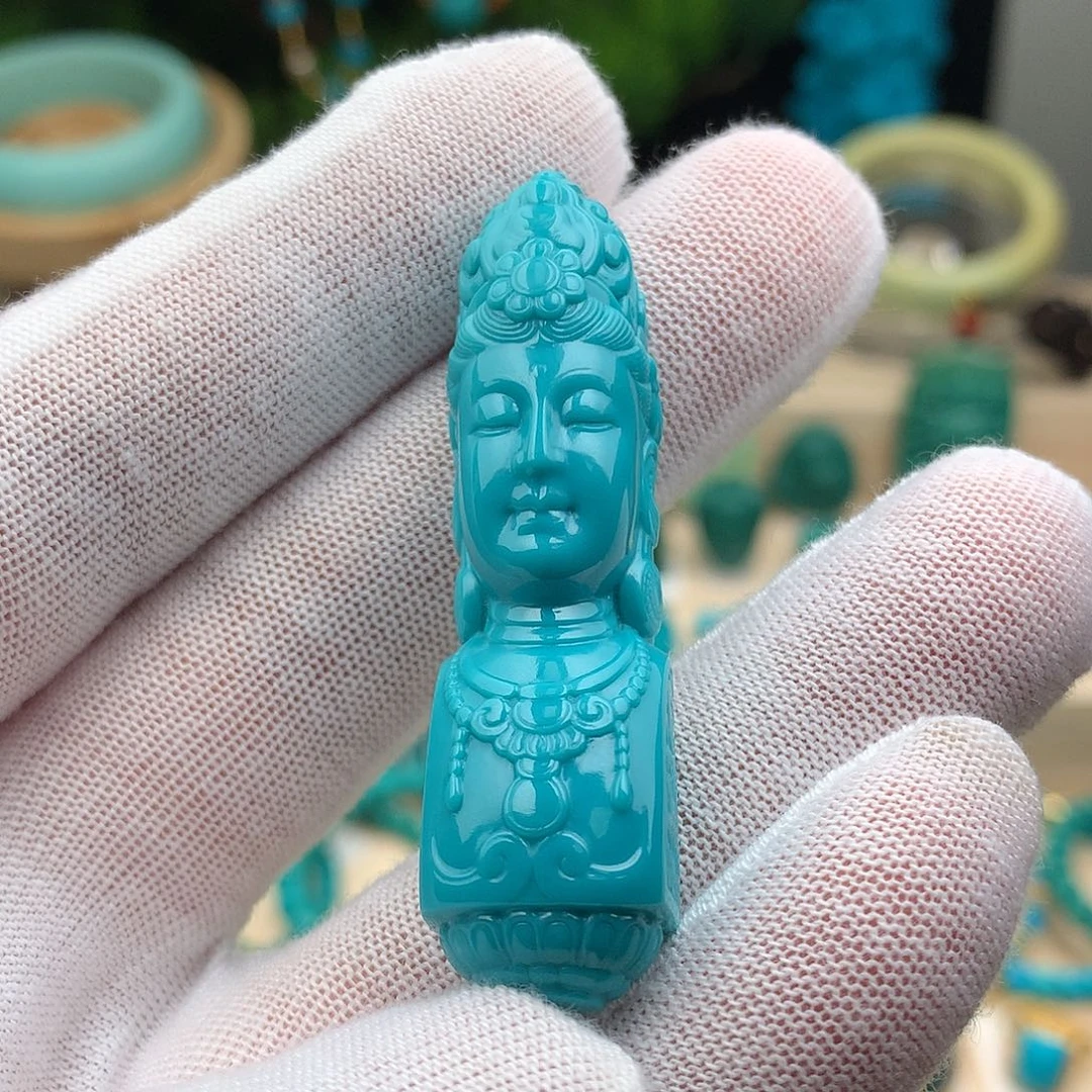 绿松石未镶嵌颈饰