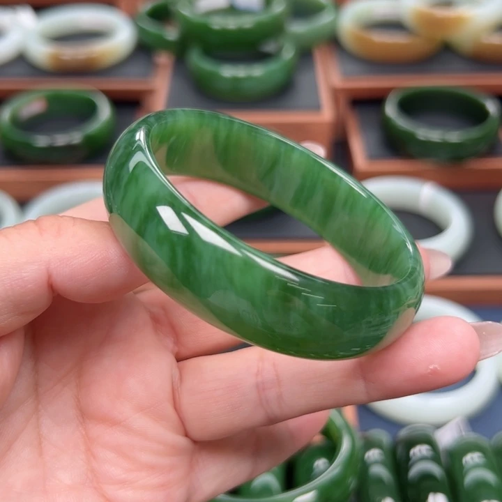 未镶嵌手镯和田玉（碧玉）6061圈口