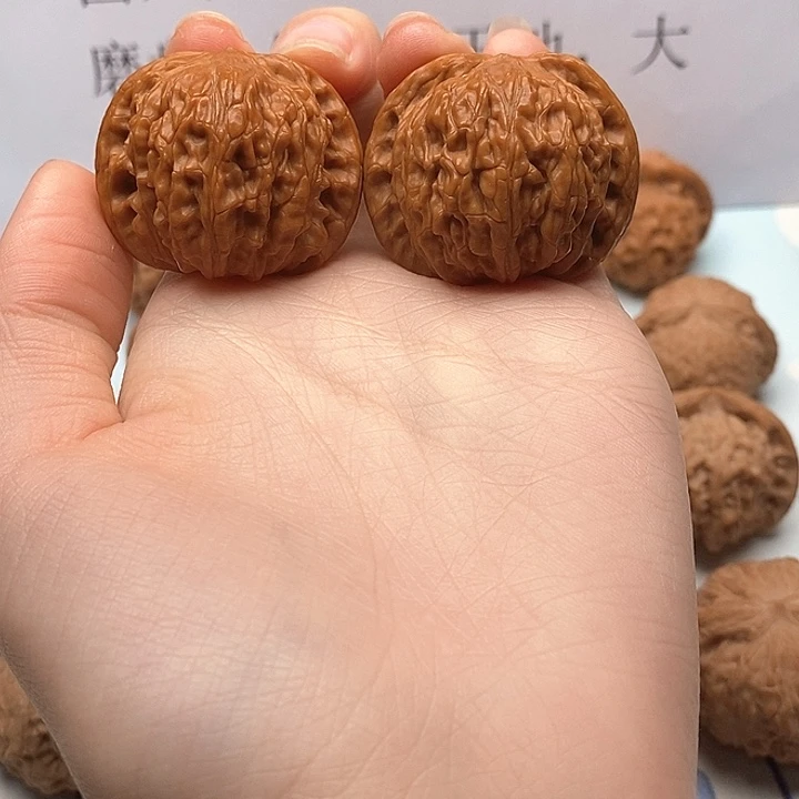 文玩核桃吊坠磨盘